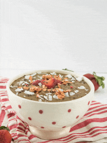 Chocolate Covered Strawberry Smoothie Bowl | Sip + Spice